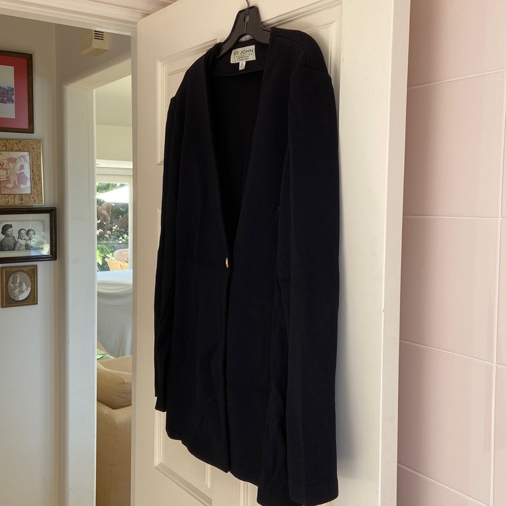 St John Black simple blazer